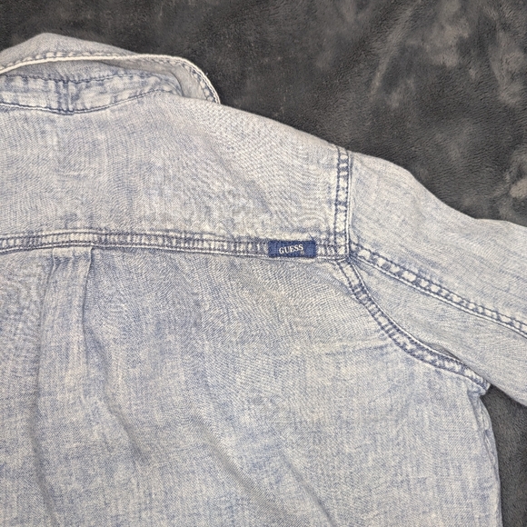 Guess Women's Light Wash denim style button down shirt Y2K Friends XS - Picture 4 of 6